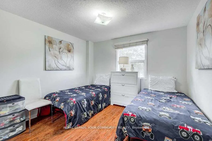 Photo 9 of 98 York Hill Boulevard, Vaughan, Crestwood-Springfarm-Yorkhill — HOMEH
