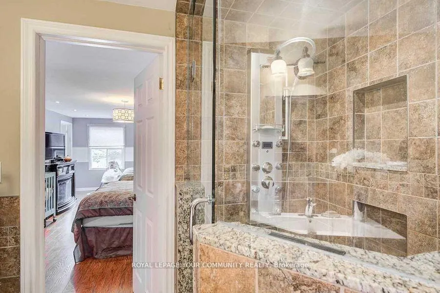 Photo 14 of 98 York Hill Boulevard, Vaughan, Crestwood-Springfarm-Yorkhill — HOMEH