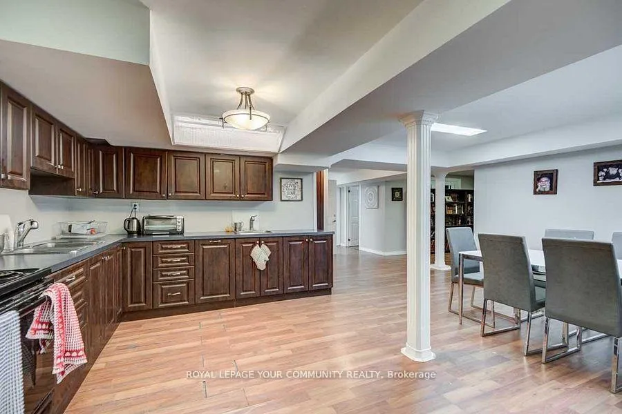 Photo 15 of 98 York Hill Boulevard, Vaughan, Crestwood-Springfarm-Yorkhill — HOMEH