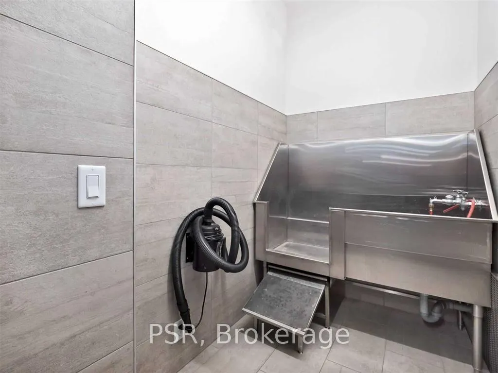 Photo 17 of Unit 406, 899 Queen Street E, Toronto, South Riverdale — HOMEH