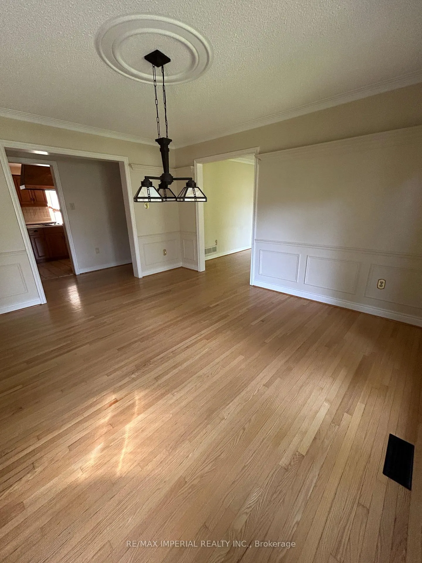 Photo 6 of 7 Dodie Street, Aurora, Aurora Village — HOMEH