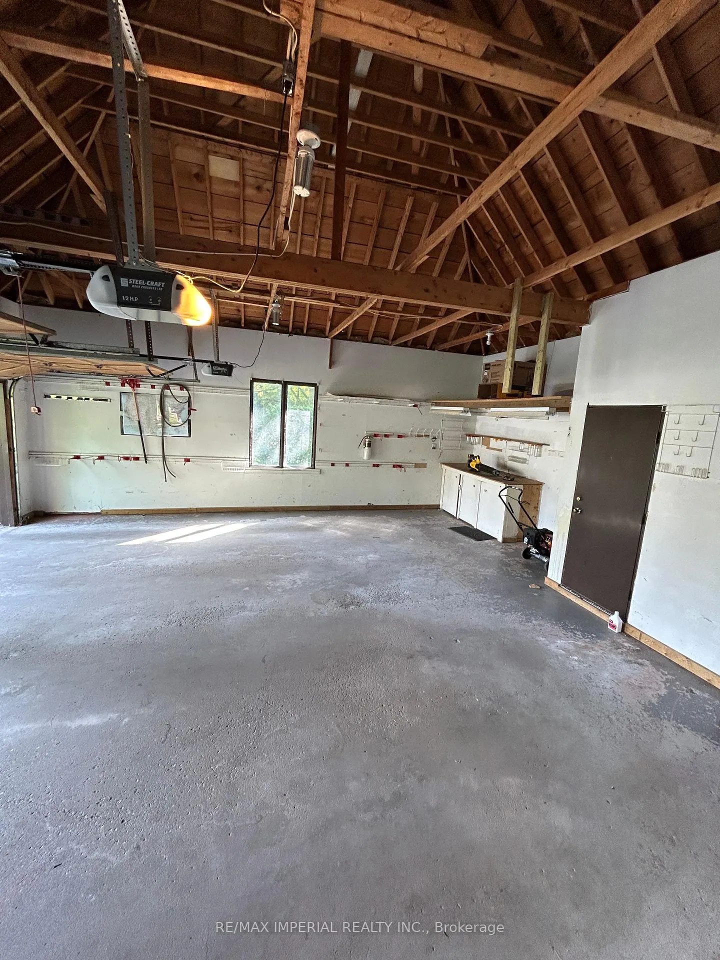 Photo 8 of 7 Dodie Street, Aurora, Aurora Village — HOMEH
