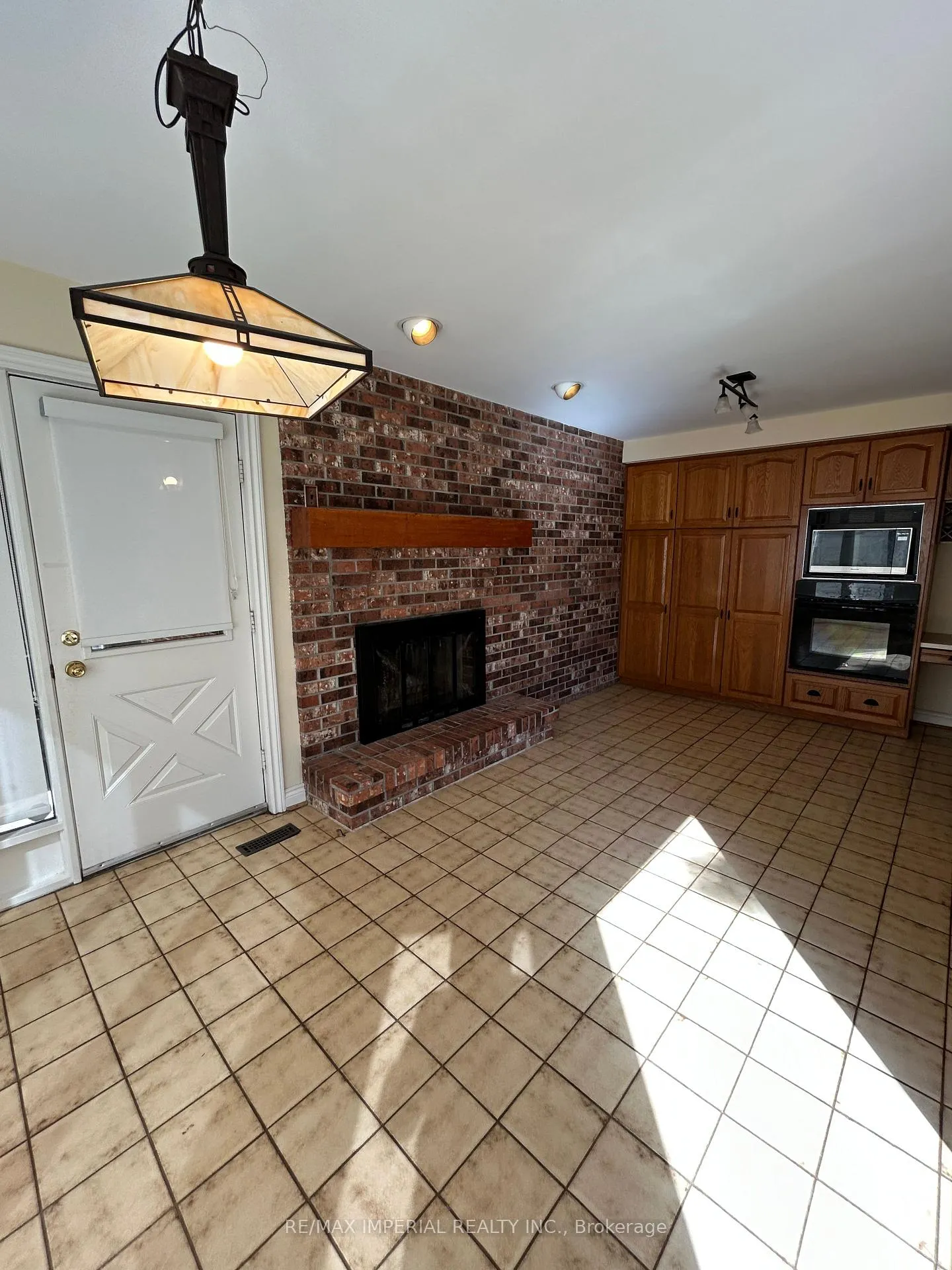 Photo 10 of 7 Dodie Street, Aurora, Aurora Village — HOMEH