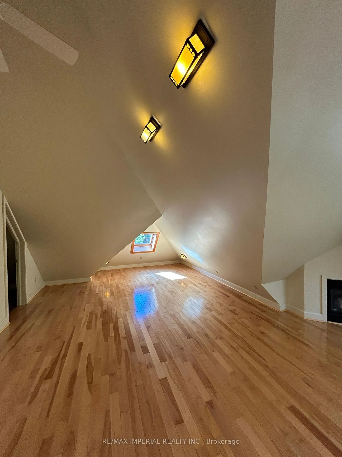 Photo 15 of 7 Dodie Street, Aurora, Aurora Village — HOMEH