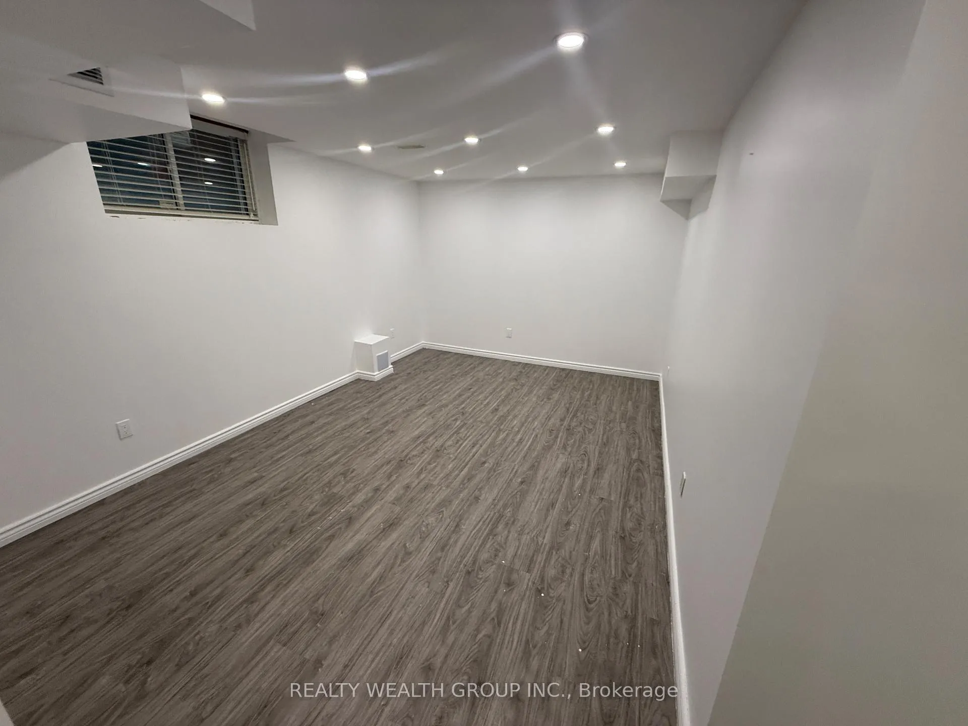 Photo 12 of Unit BSMT, 14 Jaypeak Road, Brampton, Toronto Gore Rural Estate — HOMEH
