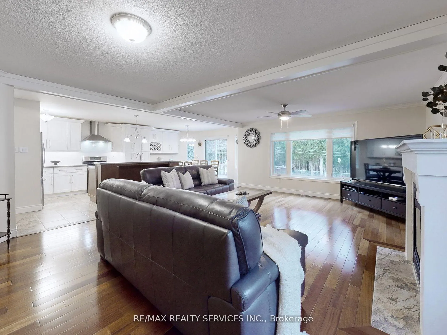 Photo 10 of 10 Bush Crescent, Wasaga Beach — HOMEH