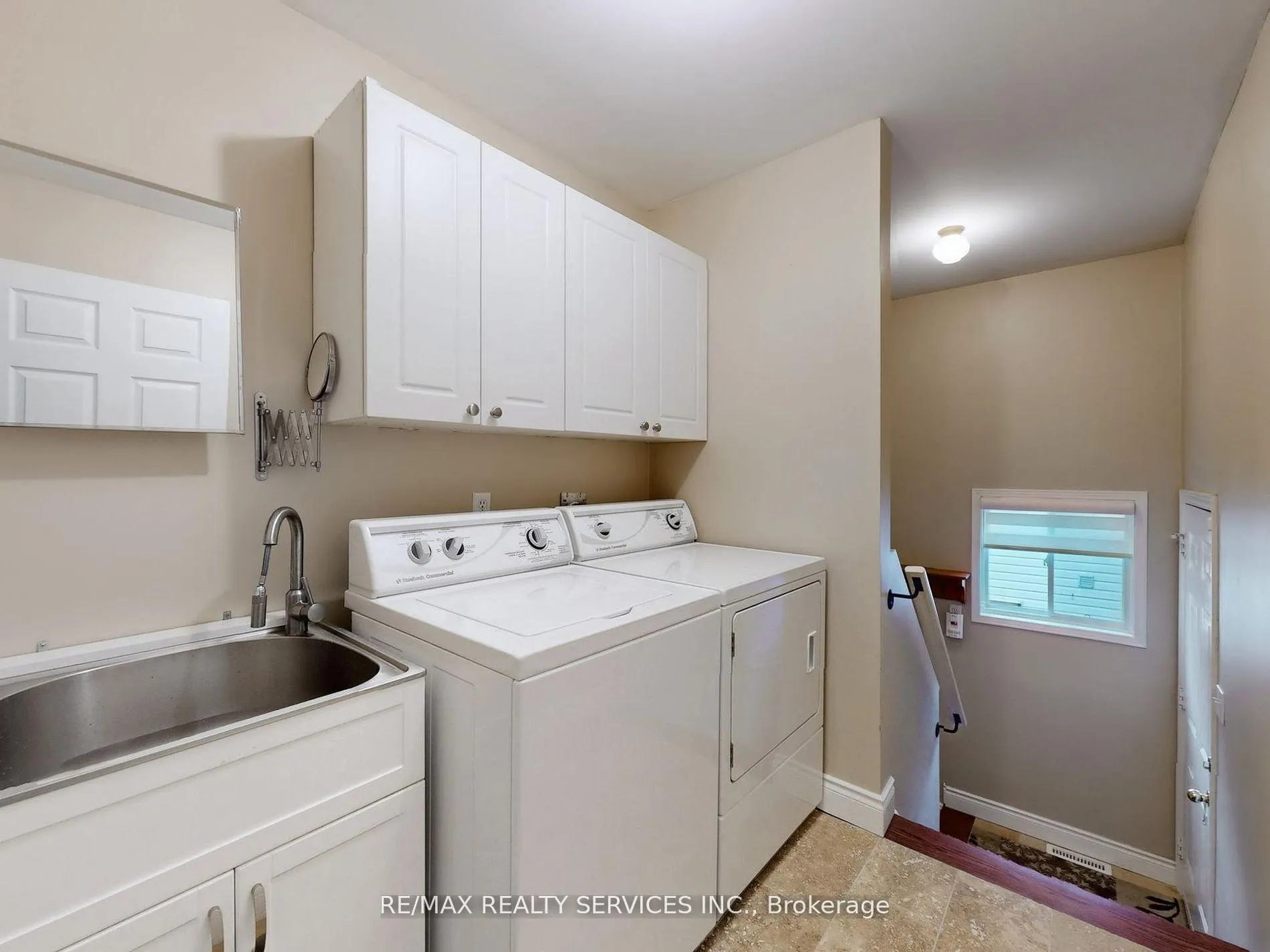 Photo 17 of 10 Bush Crescent, Wasaga Beach — HOMEH