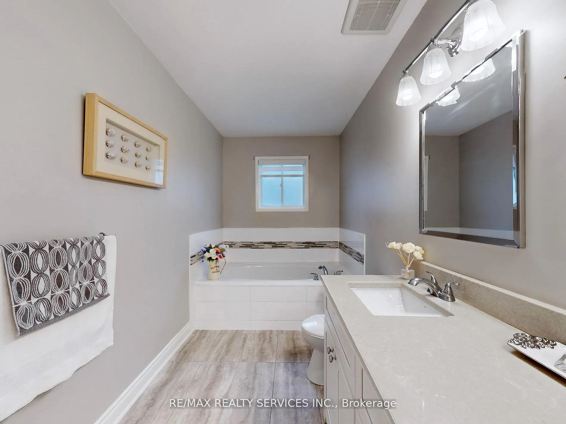 Photo 21 of 10 Bush Crescent, Wasaga Beach — HOMEH