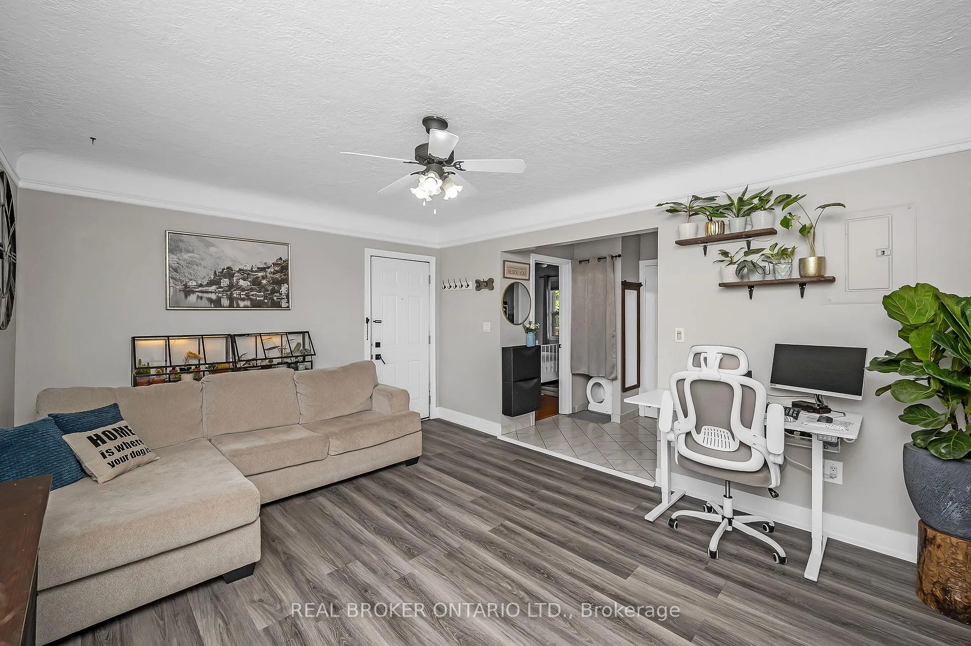 Photo 3 of Unit 22, 6 Vineland Avenue, Hamilton, Stipley — HOMEH
