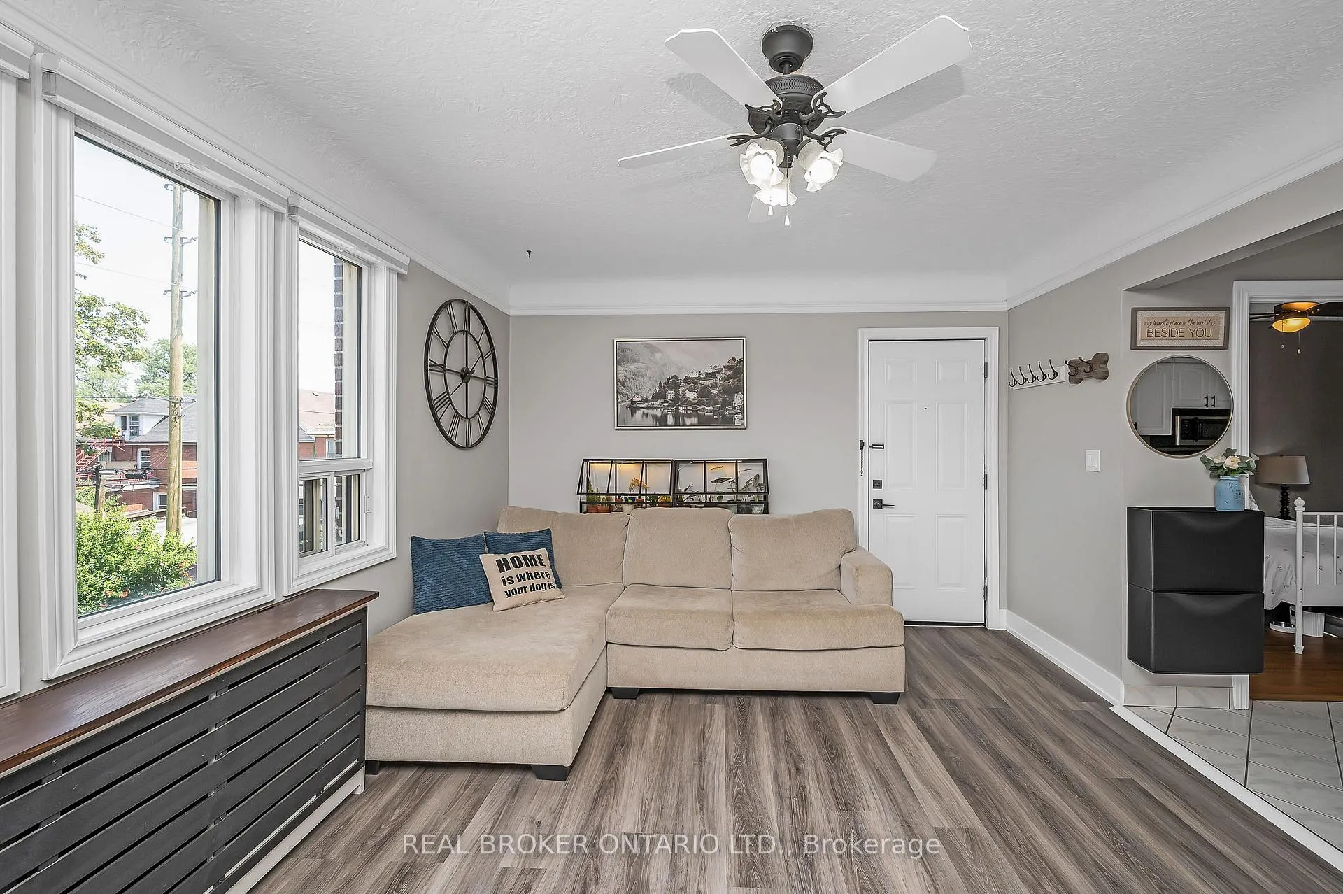 Photo 4 of Unit 22, 6 Vineland Avenue, Hamilton, Stipley — HOMEH
