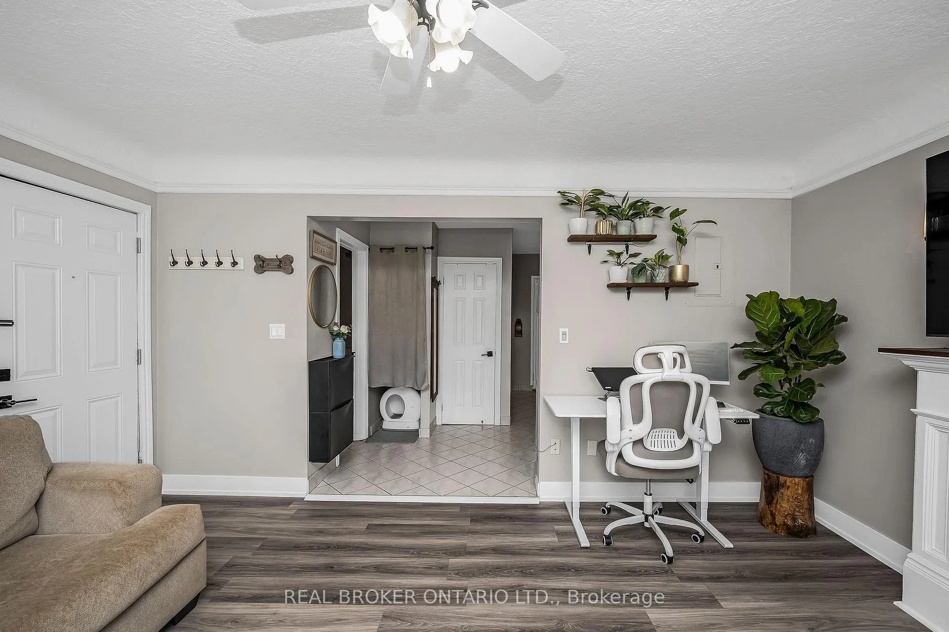 Photo 5 of Unit 22, 6 Vineland Avenue, Hamilton, Stipley — HOMEH