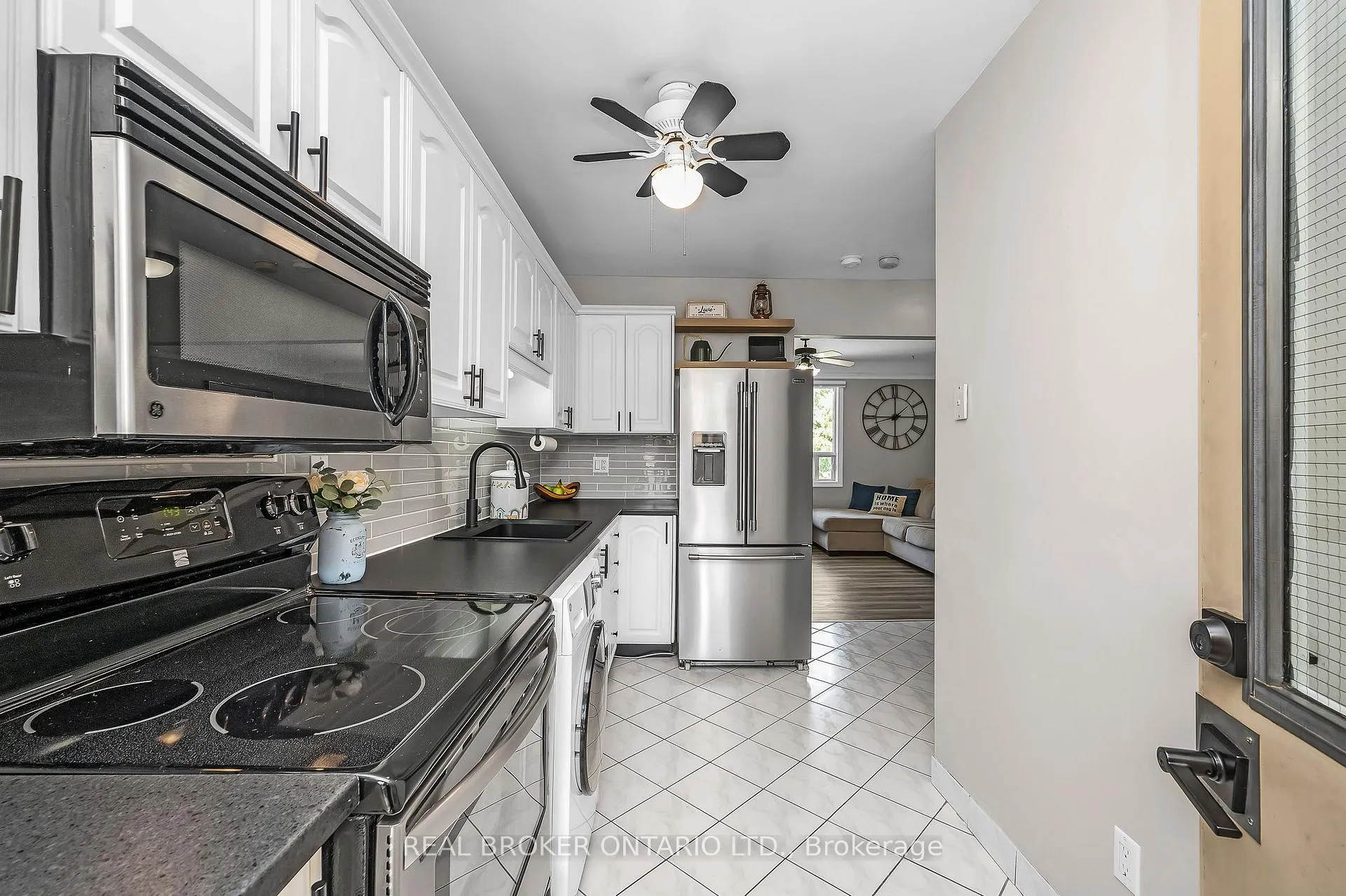 Photo 6 of Unit 22, 6 Vineland Avenue, Hamilton, Stipley — HOMEH