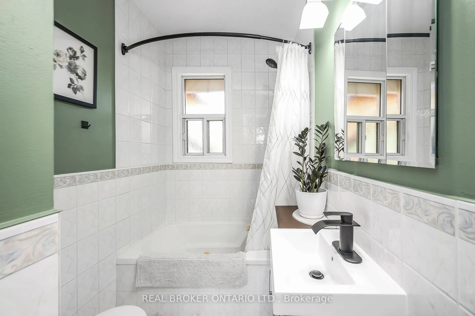 Photo 9 of Unit 22, 6 Vineland Avenue, Hamilton, Stipley — HOMEH