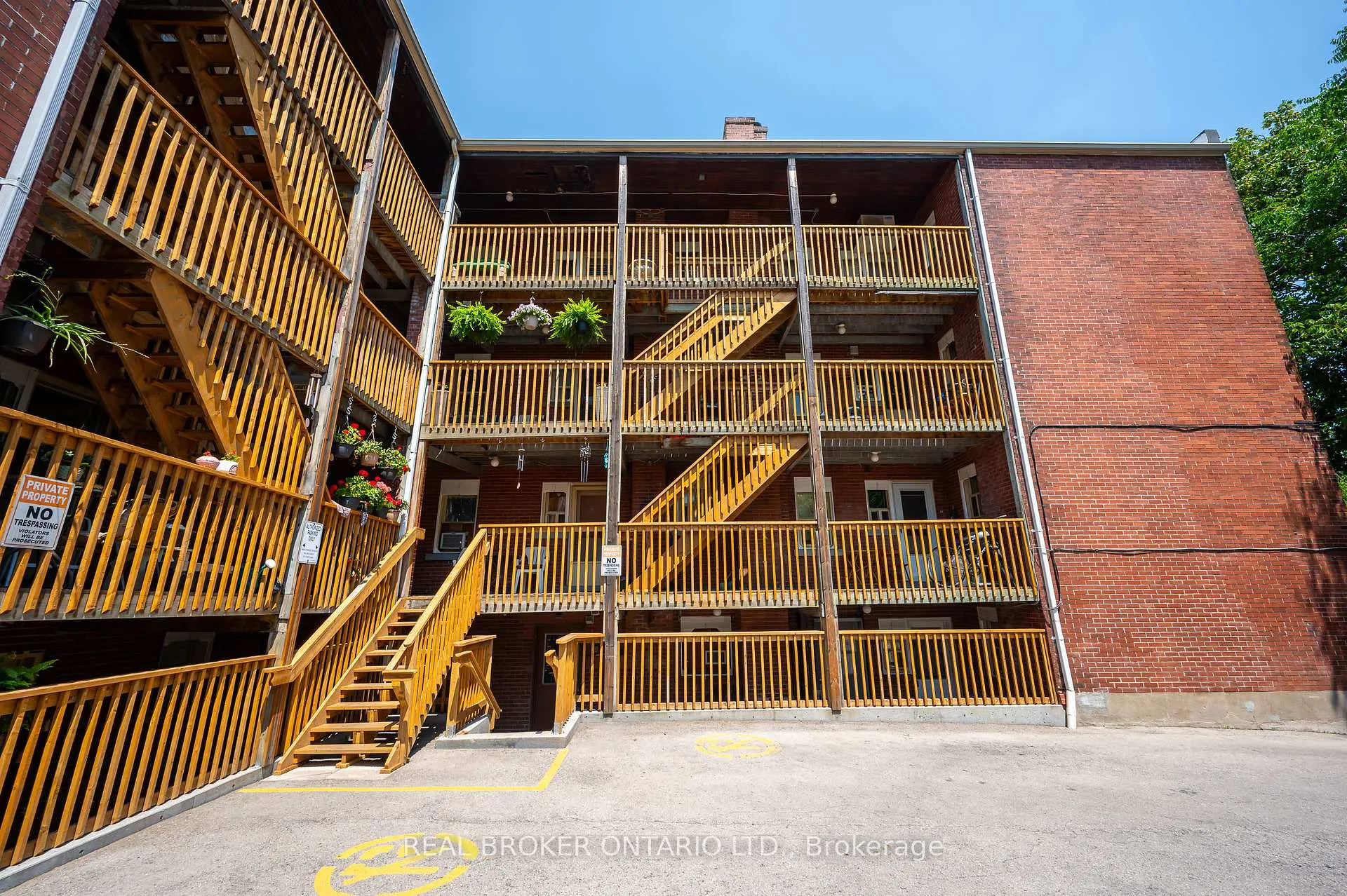 Photo 13 of Unit 22, 6 Vineland Avenue, Hamilton, Stipley — HOMEH