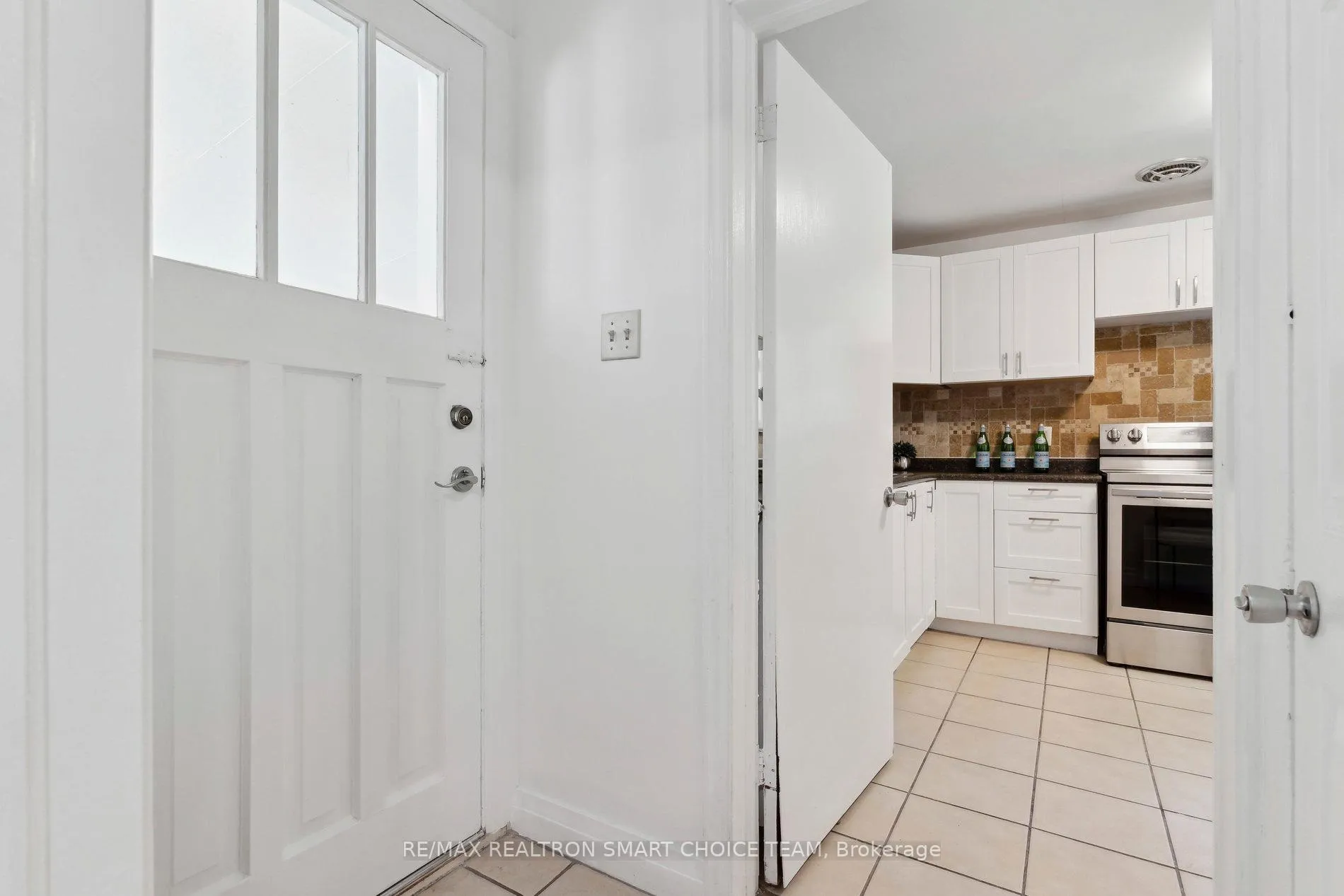 Photo 27 of 106 Steeles Avenue E, Markham, Grandview — HOMEH