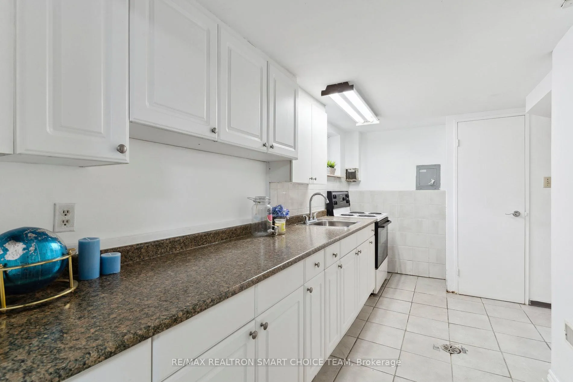 Photo 32 of 106 Steeles Avenue E, Markham, Grandview — HOMEH