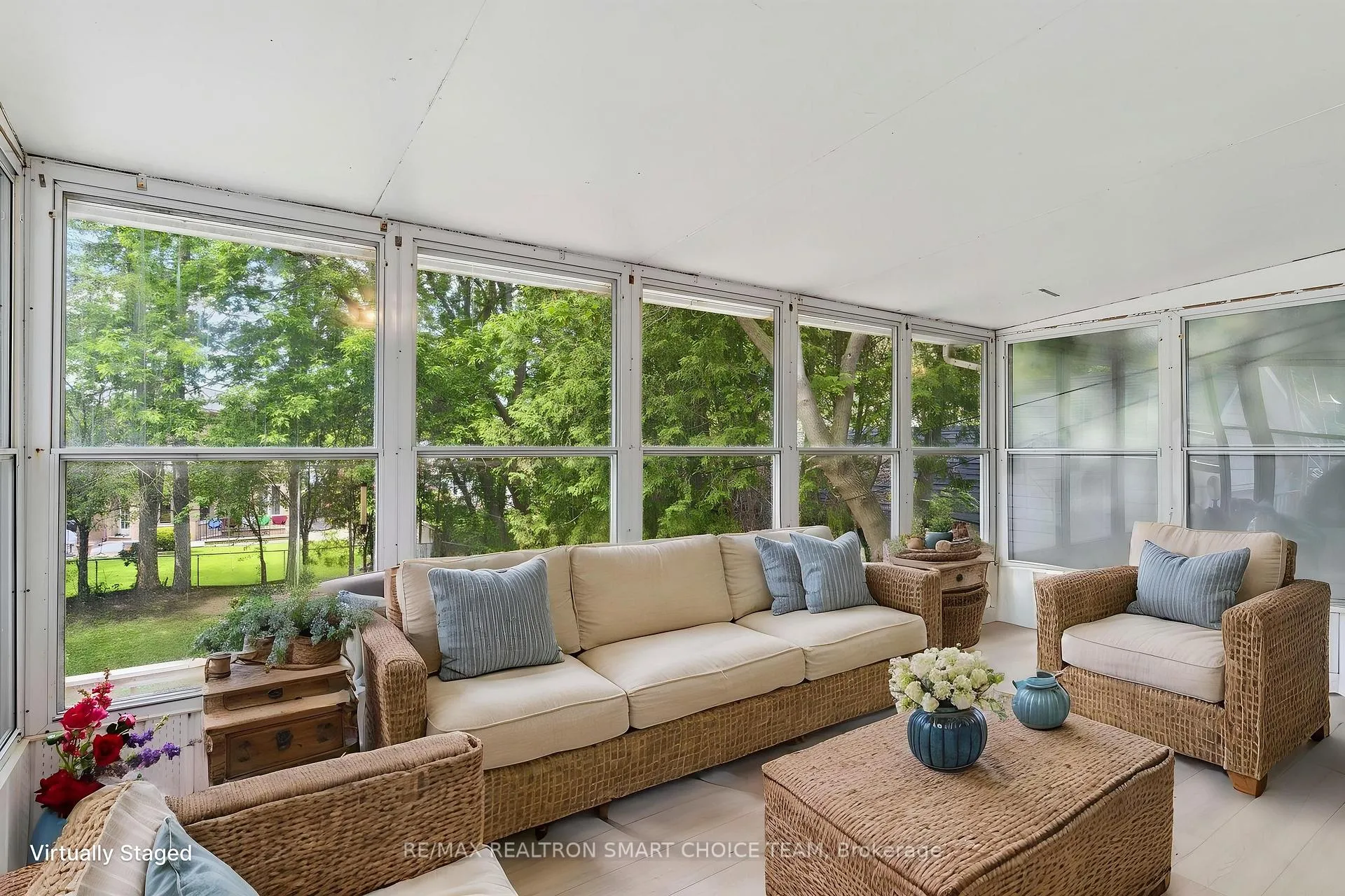 Photo 38 of 106 Steeles Avenue E, Markham, Grandview — HOMEH