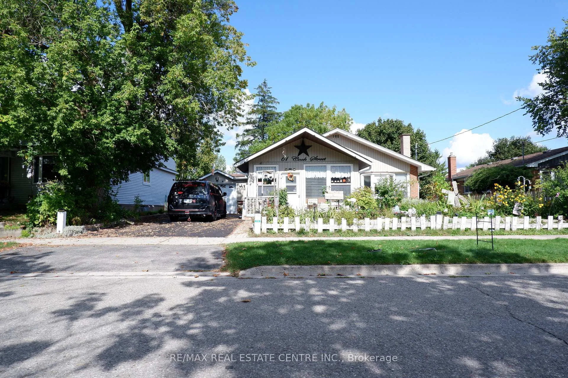 Photo 1 of 61 Cook Street, Halton Hills, Acton — HOMEH