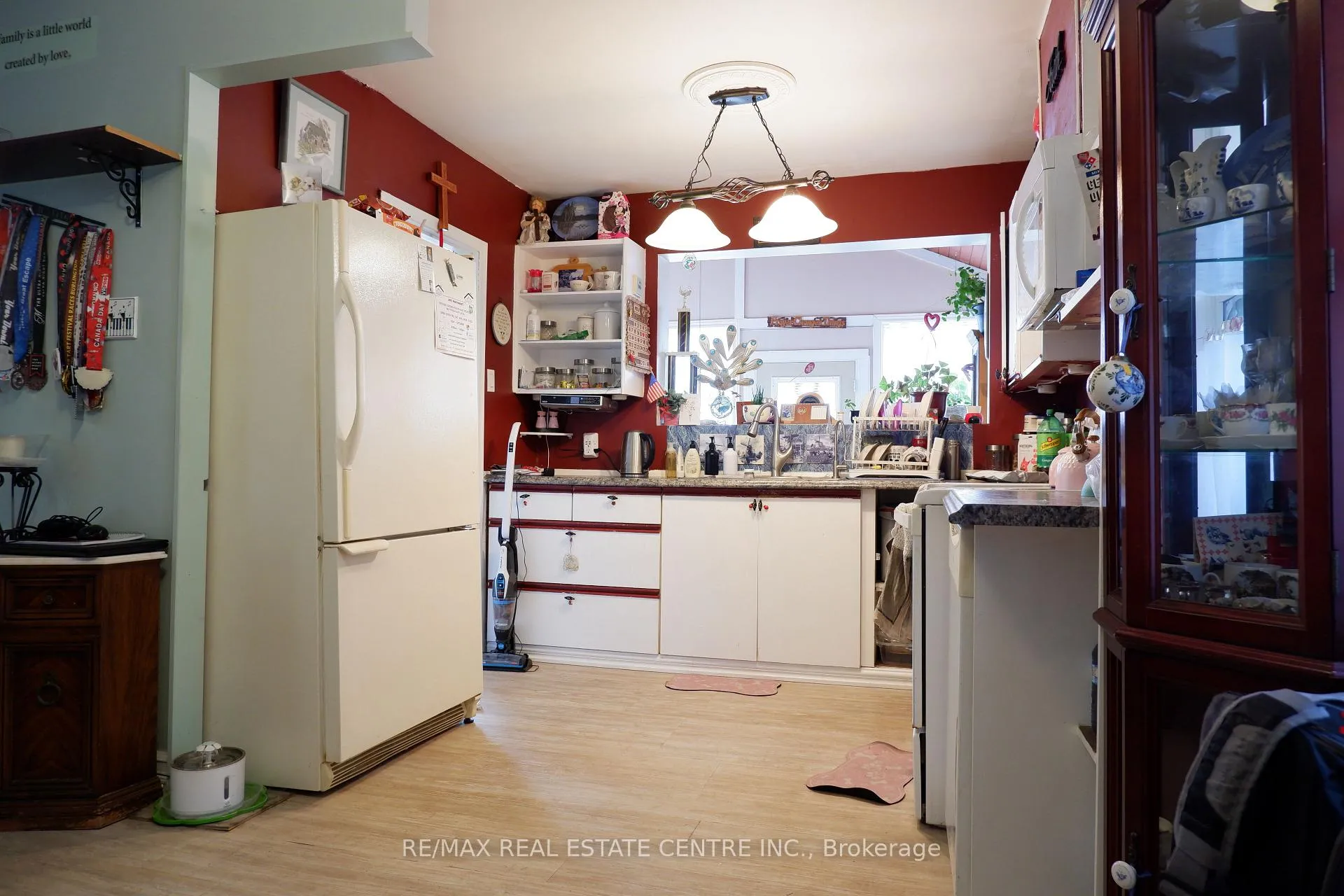 Photo 8 of 61 Cook Street, Halton Hills, Acton — HOMEH