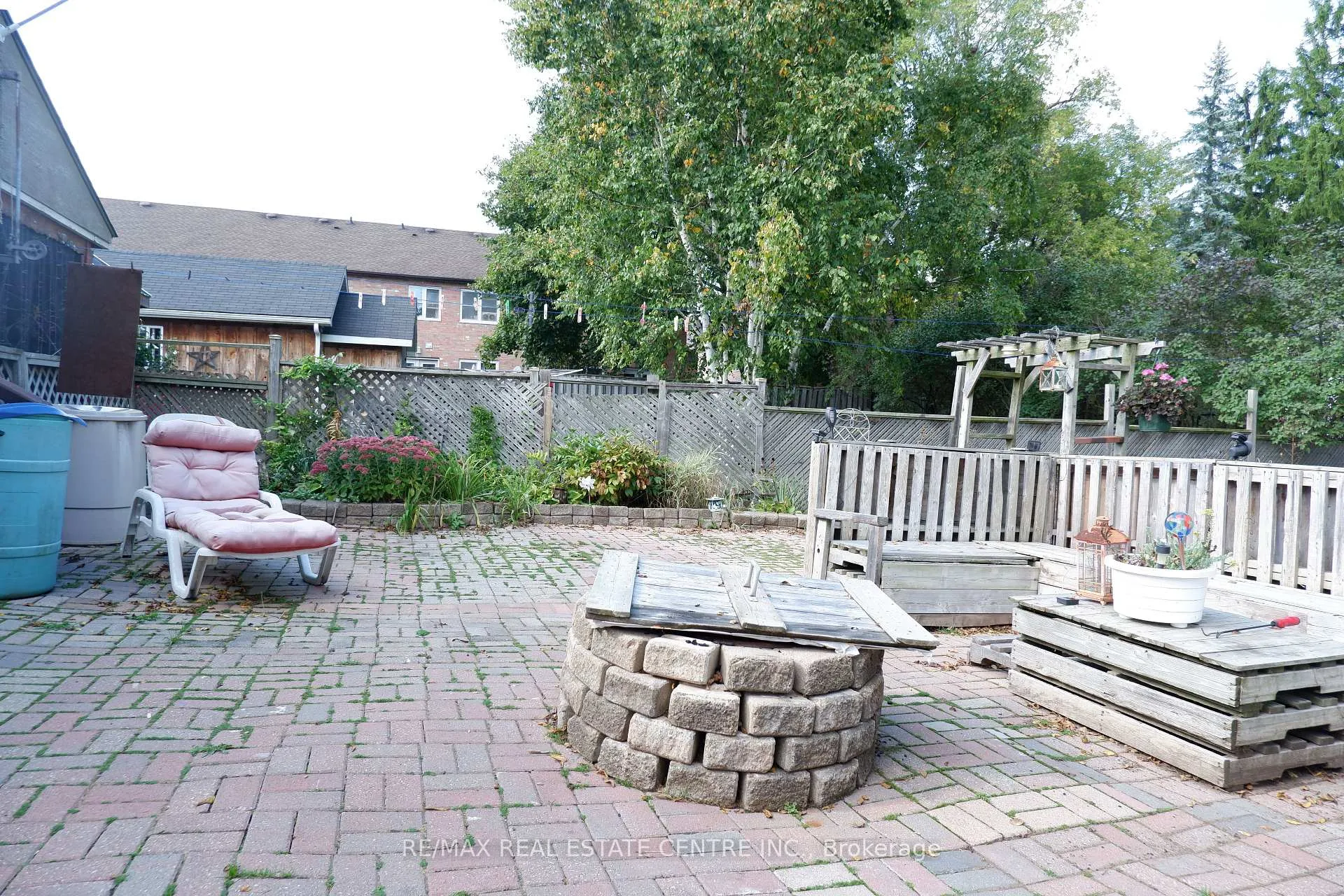 Photo 24 of 61 Cook Street, Halton Hills, Acton — HOMEH