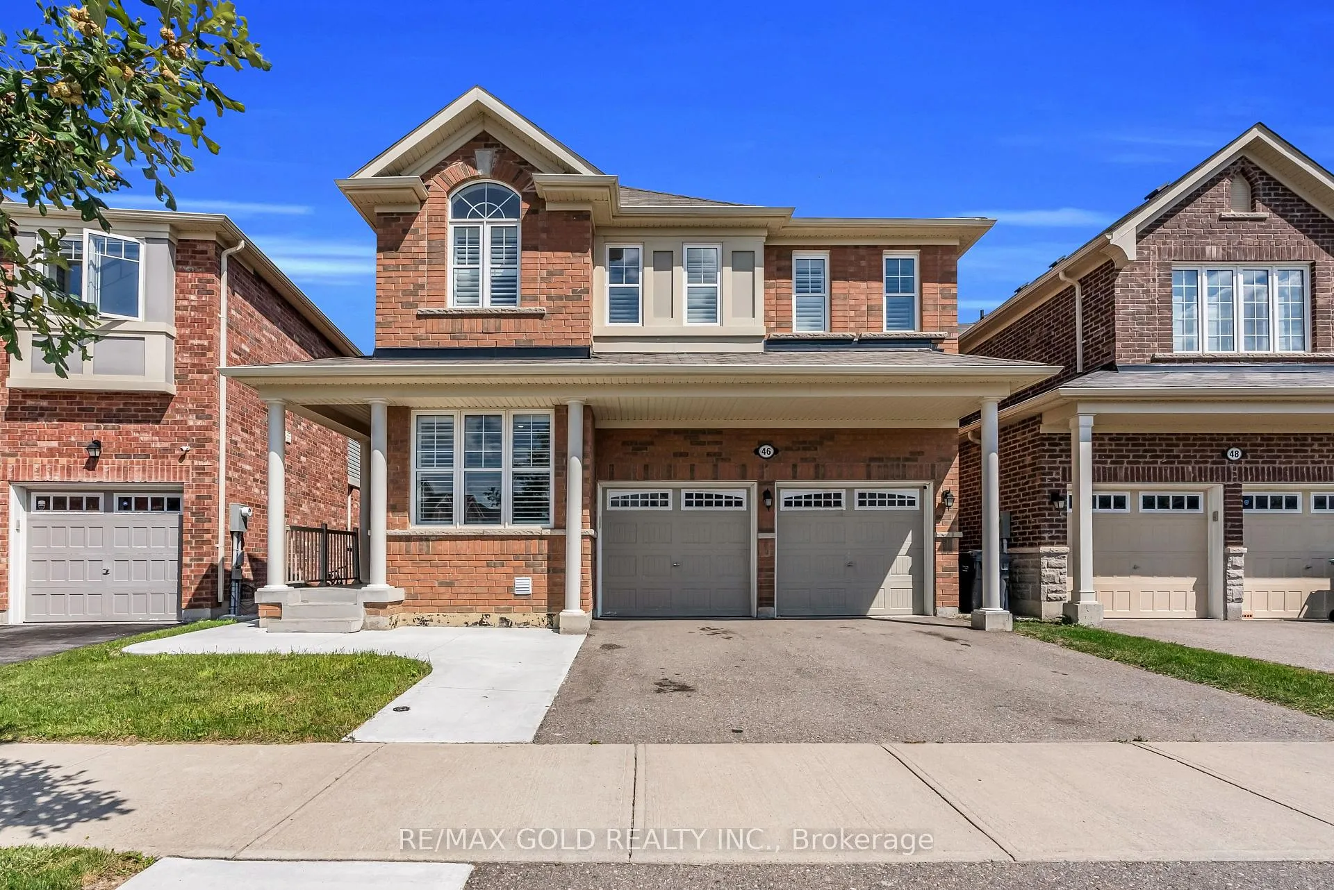 Photo 3 of 46 Mincing Trail, Brampton, Northwest Brampton — HOMEH