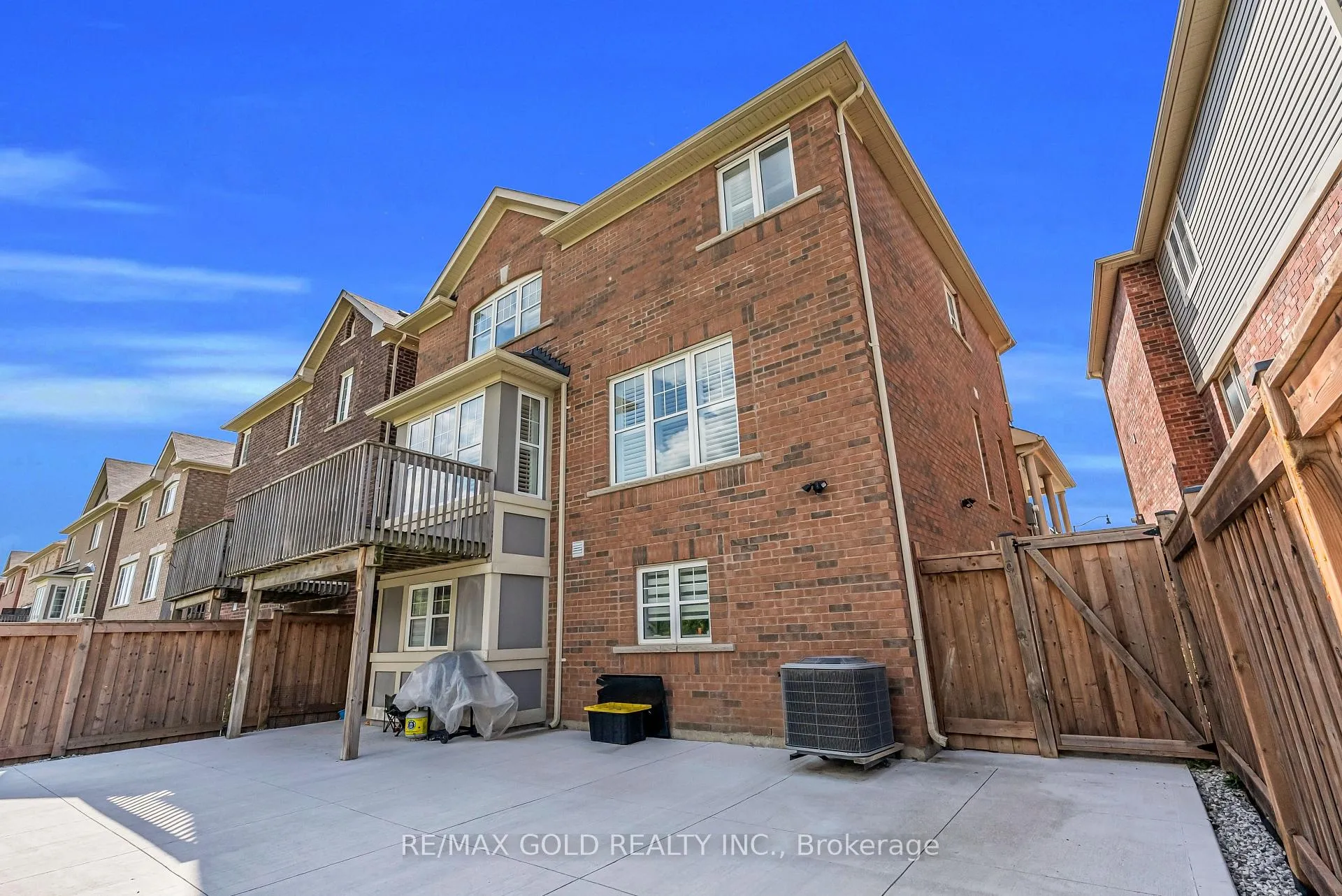Photo 32 of 46 Mincing Trail, Brampton, Northwest Brampton — HOMEH