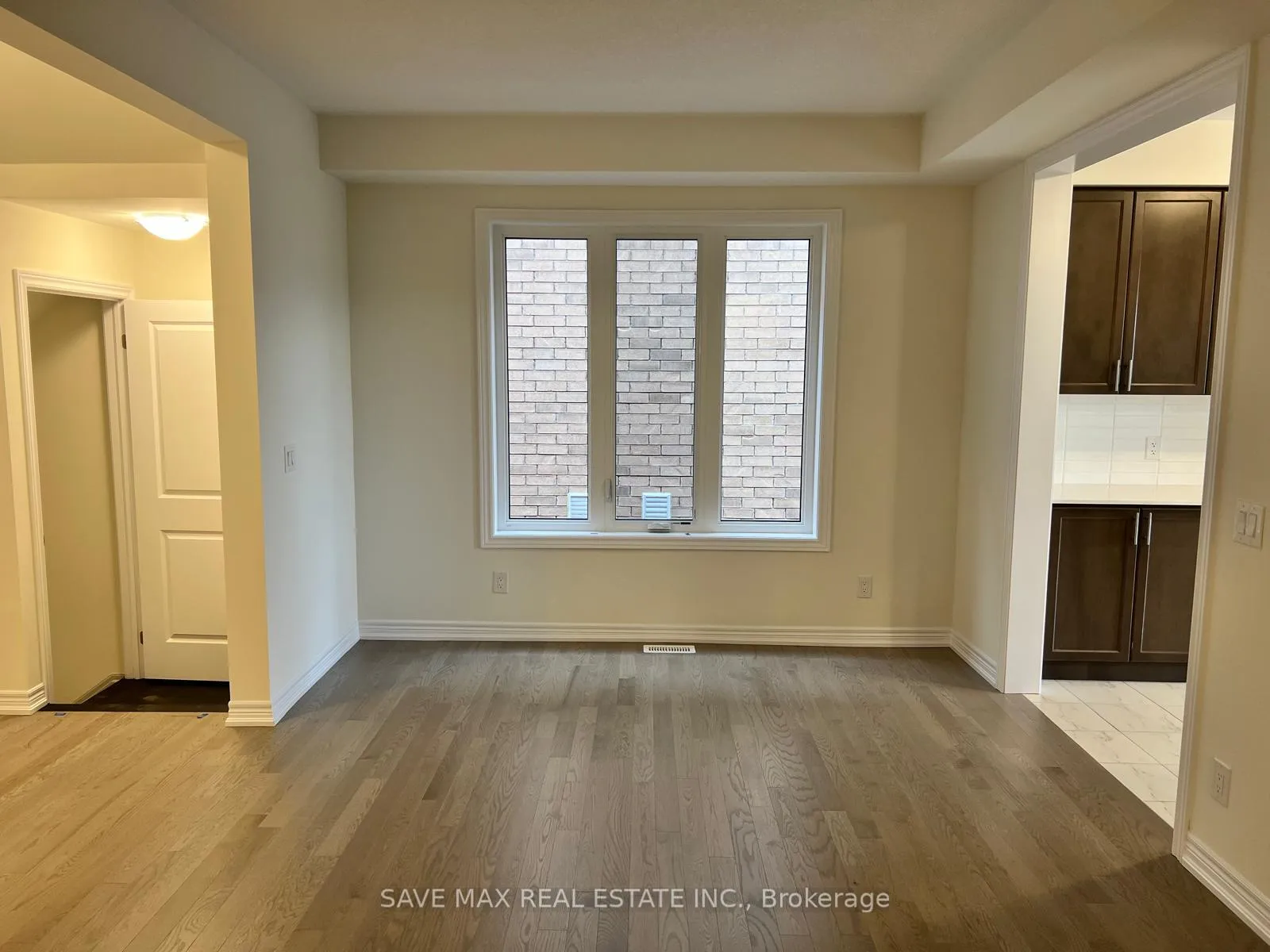 Photo 2 of 268 Broadacre Drive, Kitchener — HOMEH