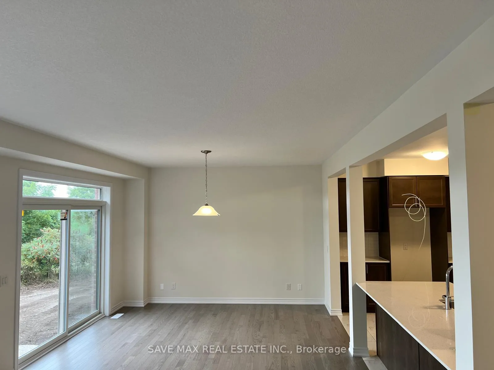 Photo 4 of 268 Broadacre Drive, Kitchener — HOMEH