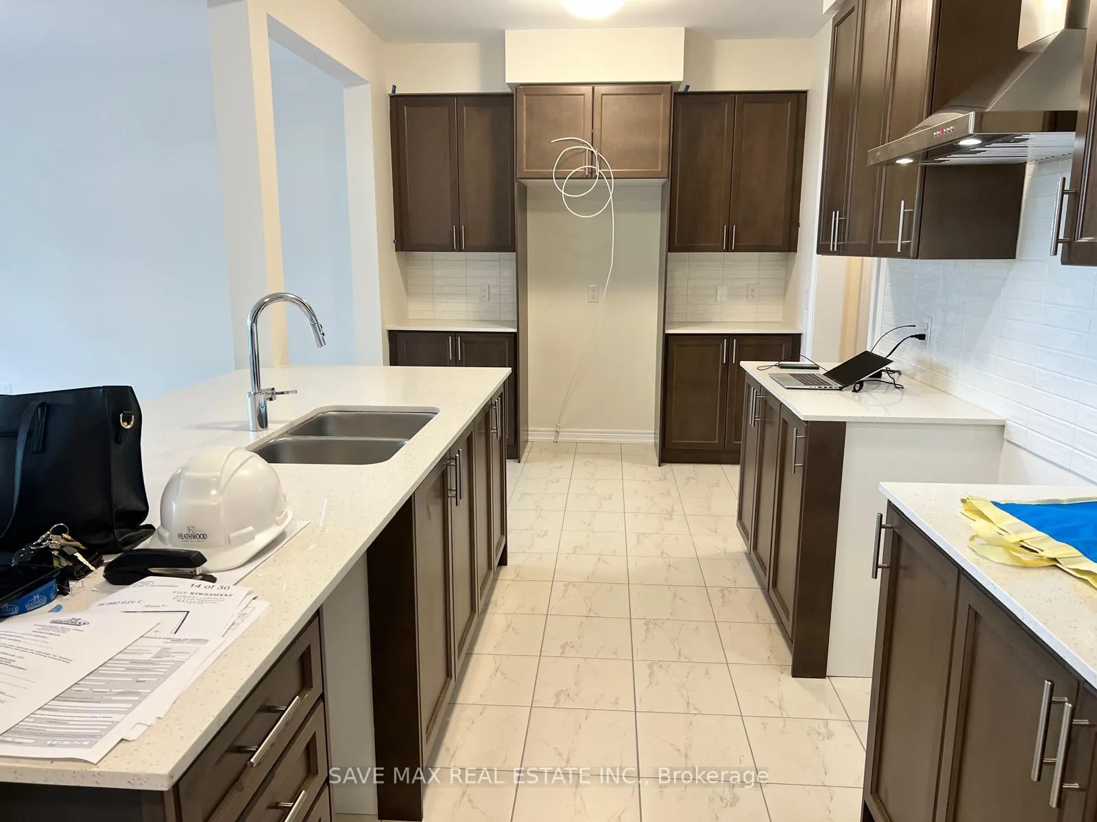 Photo 5 of 268 Broadacre Drive, Kitchener — HOMEH