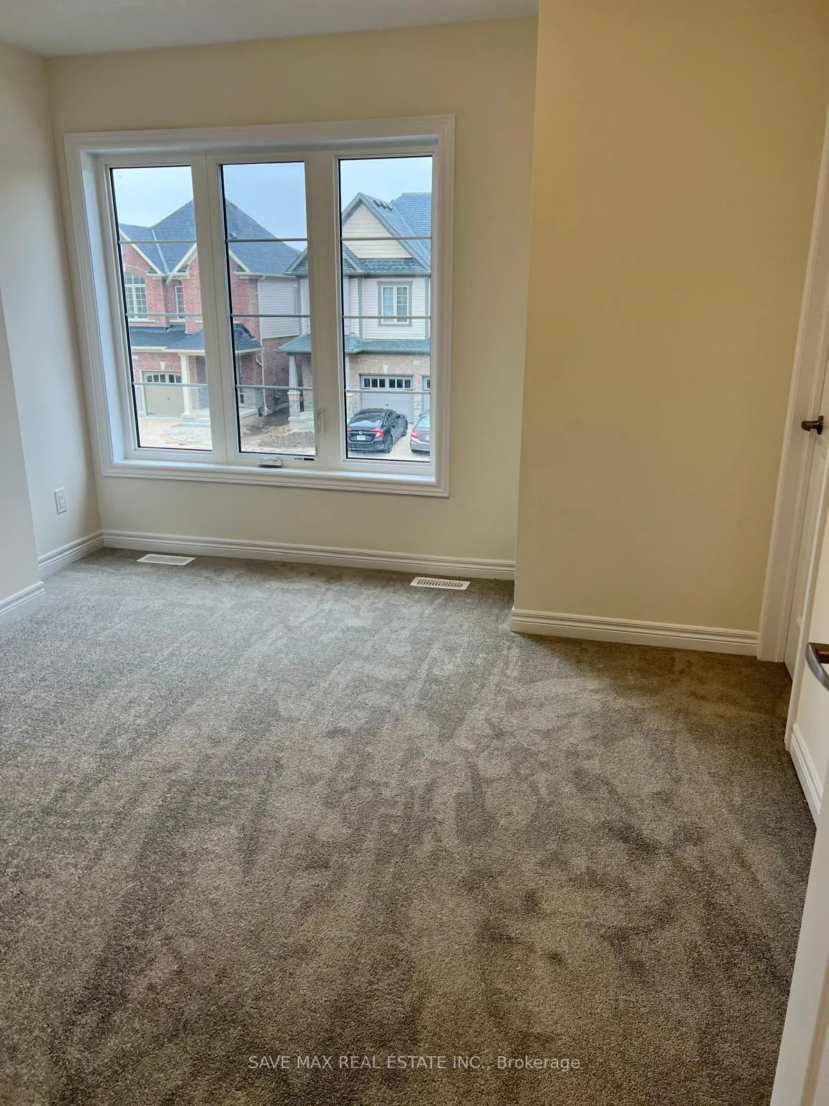 Photo 8 of 268 Broadacre Drive, Kitchener — HOMEH