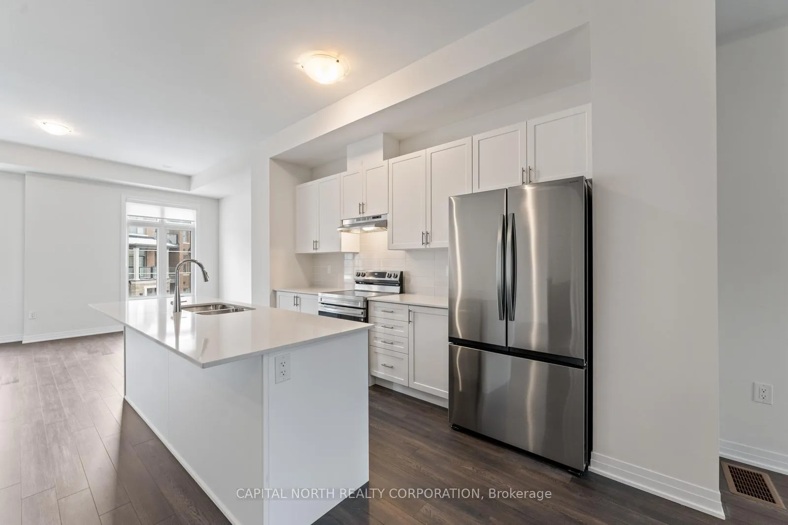 Photo 15 of 79 De La Roche Drive, Vaughan, Vellore Village — HOMEH