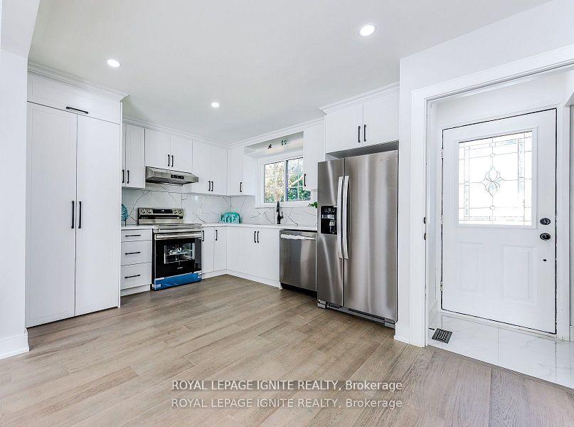 Photo 10 of 4 Drayton Crescent, Brampton, Southgate — HOMEH