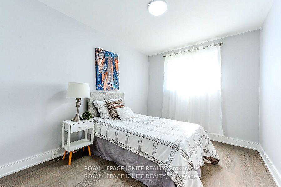 Photo 20 of 4 Drayton Crescent, Brampton, Southgate — HOMEH