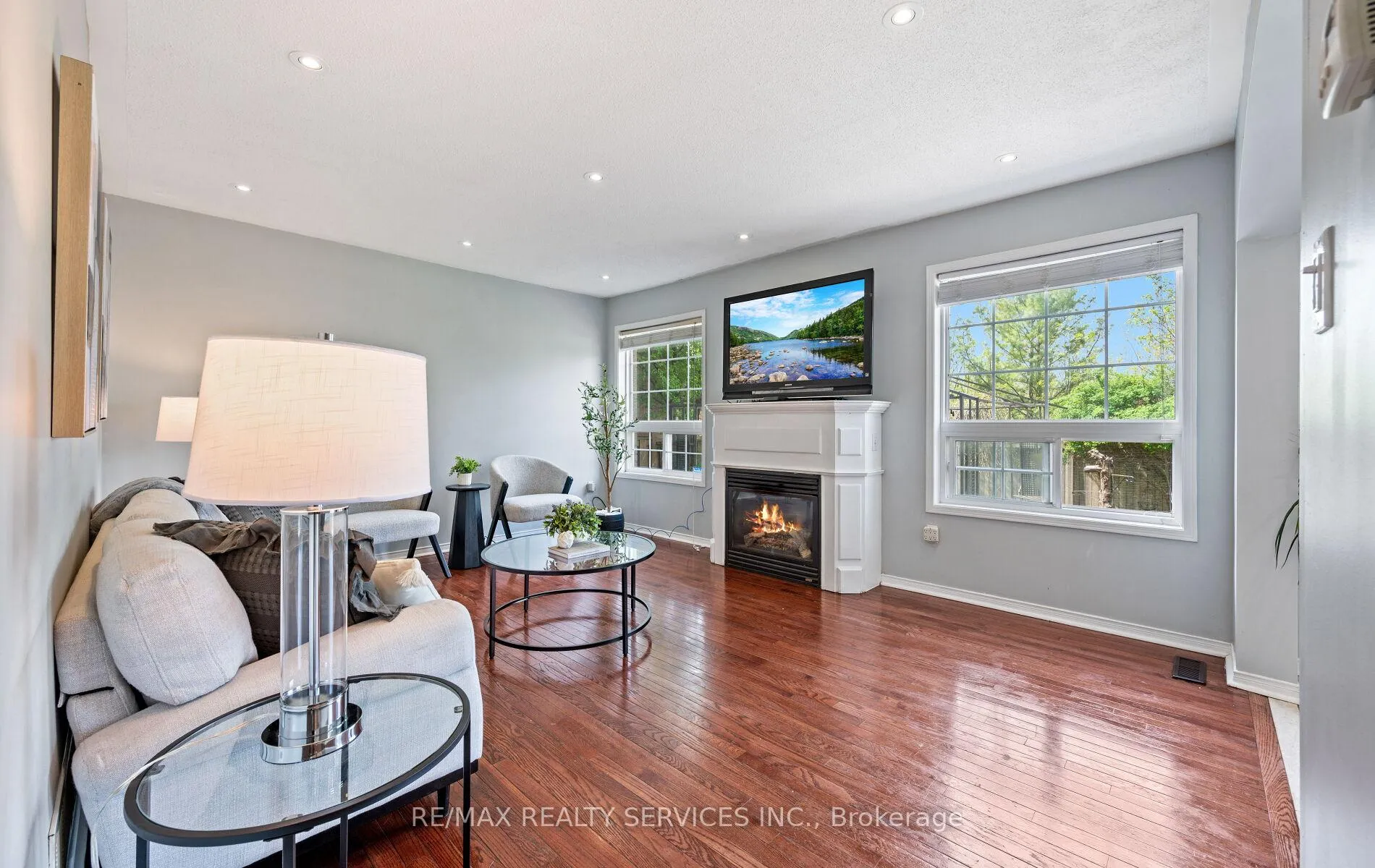 Photo 8 of 74 Earl Grey Crescent, Brampton, Fletcher's Meadow — HOMEH