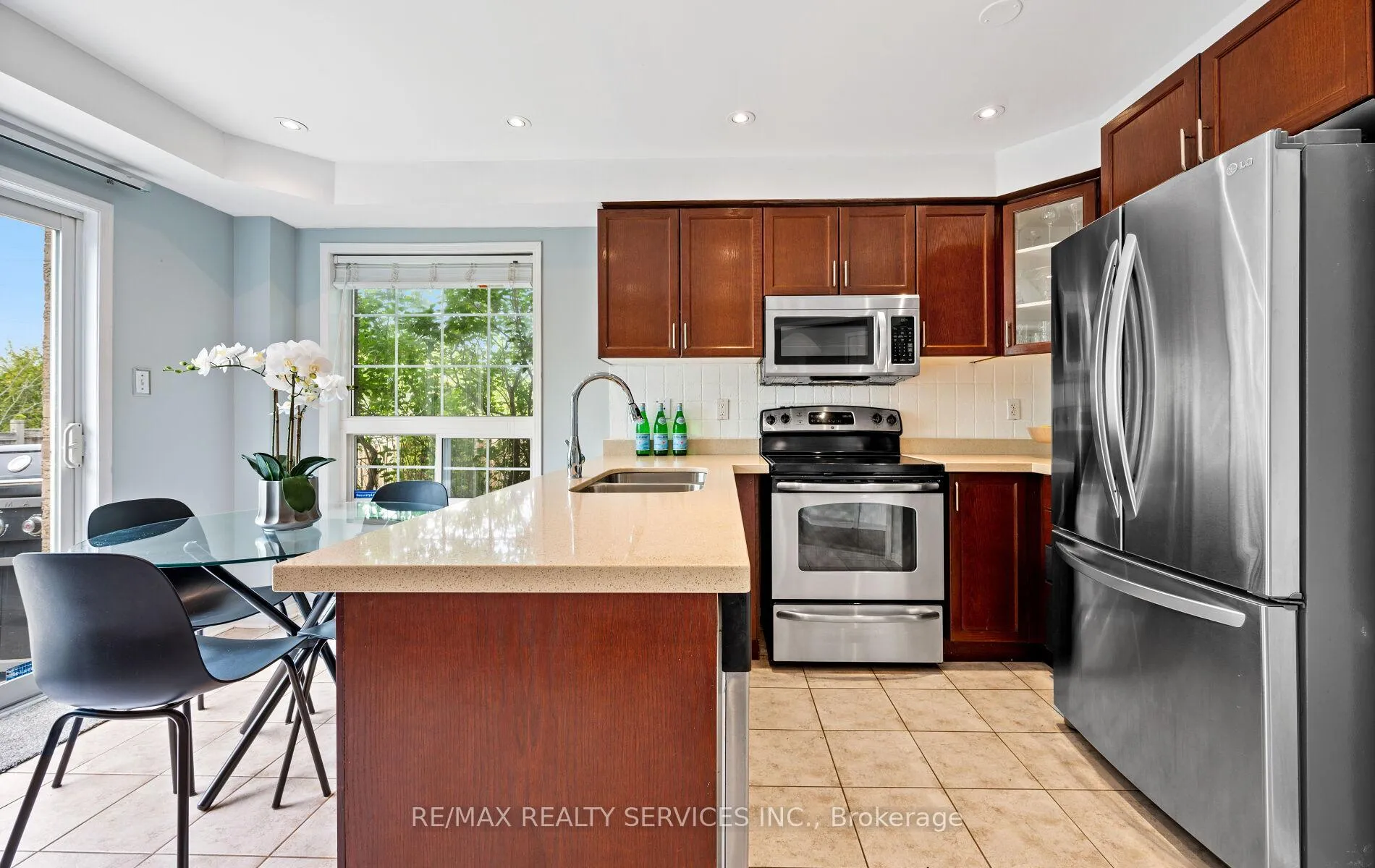 Photo 14 of 74 Earl Grey Crescent, Brampton, Fletcher's Meadow — HOMEH