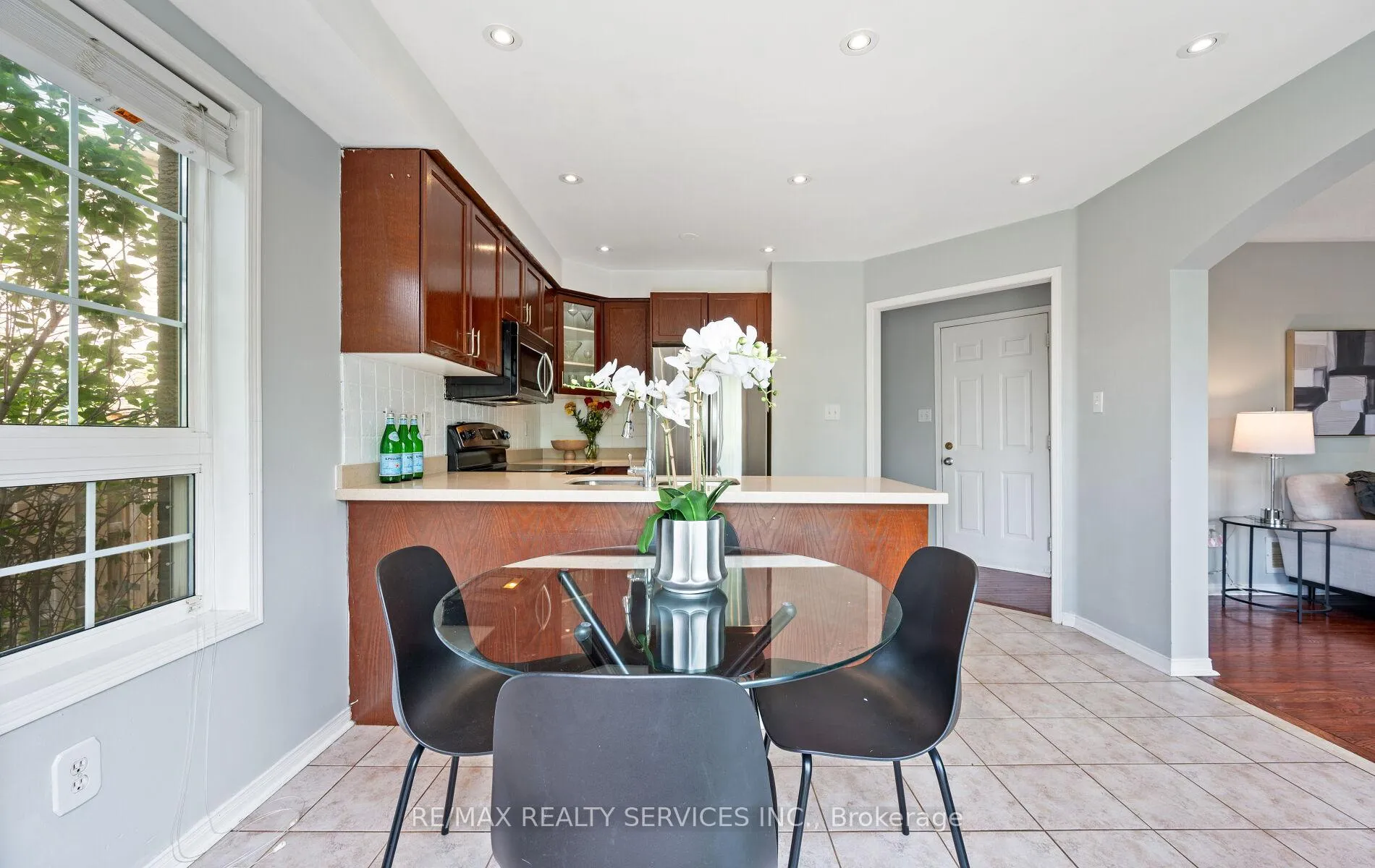 Photo 16 of 74 Earl Grey Crescent, Brampton, Fletcher's Meadow — HOMEH