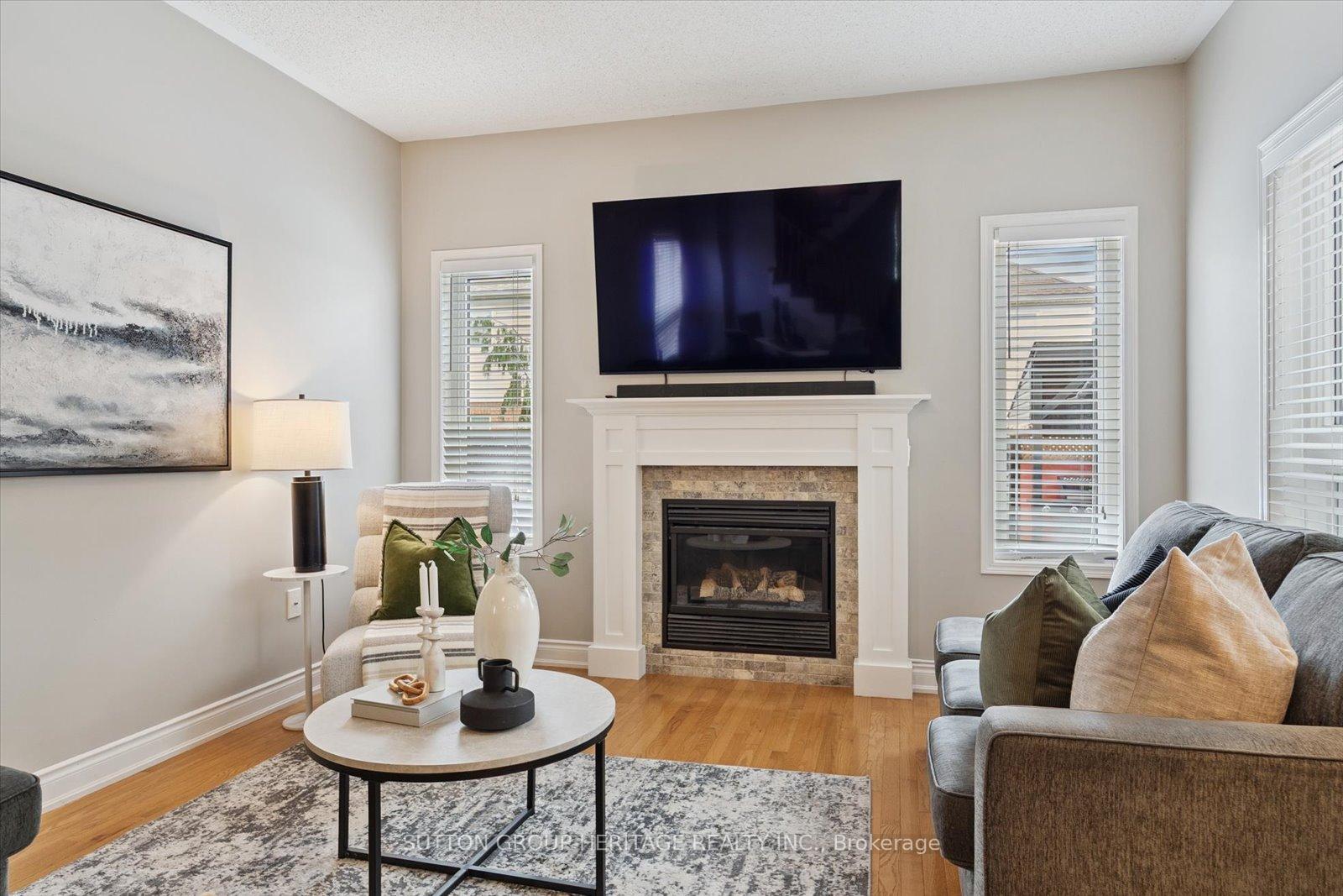 Photo 11 of 92 Trudeau Drive, Clarington, Bowmanville — HOMEH