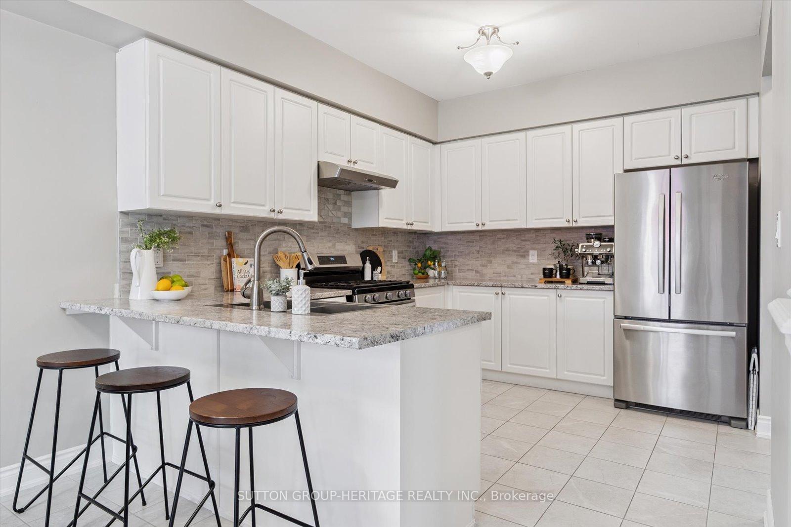 Photo 12 of 92 Trudeau Drive, Clarington, Bowmanville — HOMEH
