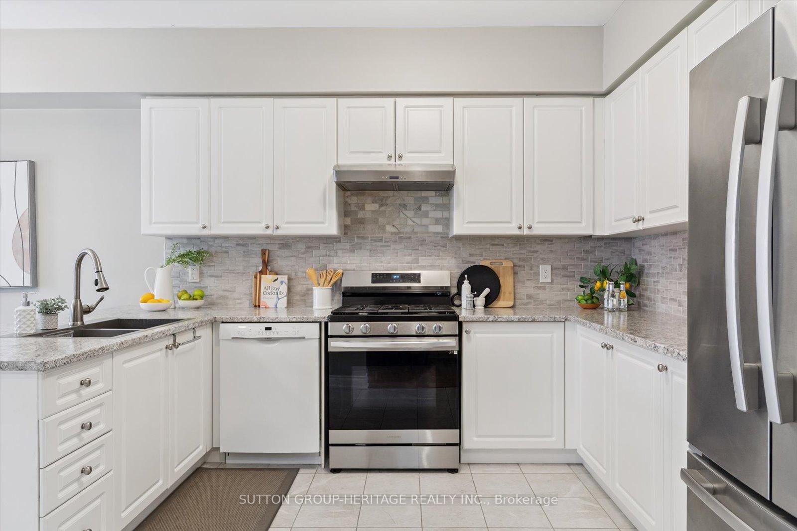 Photo 13 of 92 Trudeau Drive, Clarington, Bowmanville — HOMEH