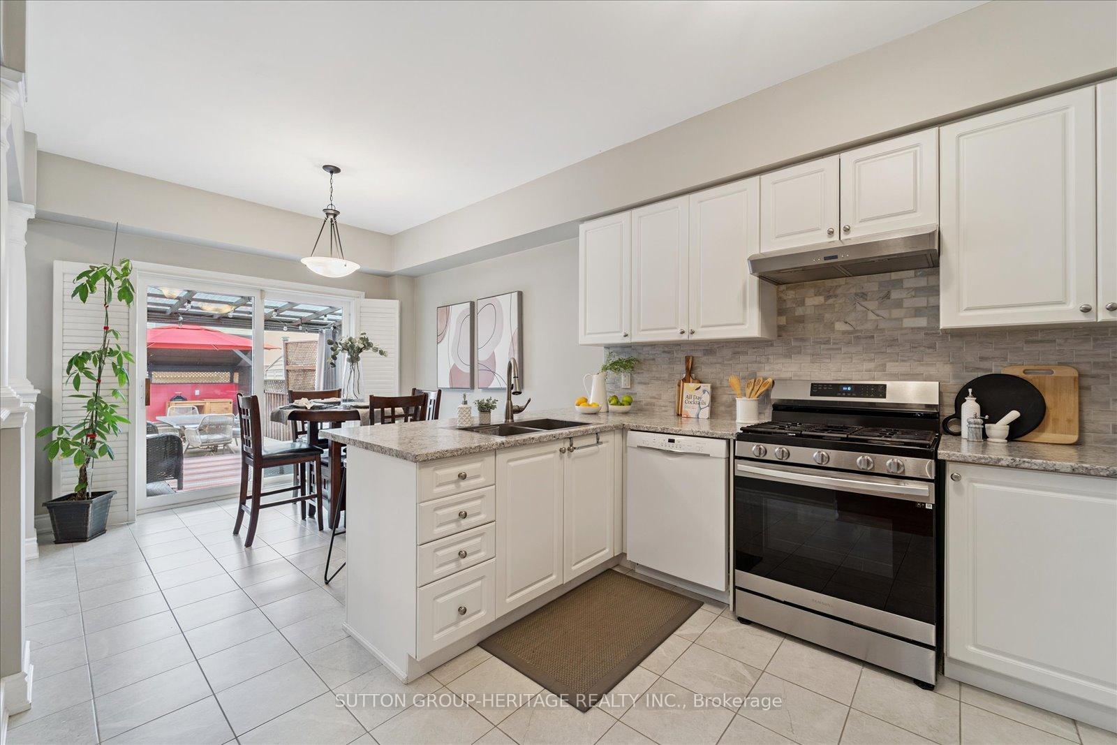 Photo 14 of 92 Trudeau Drive, Clarington, Bowmanville — HOMEH