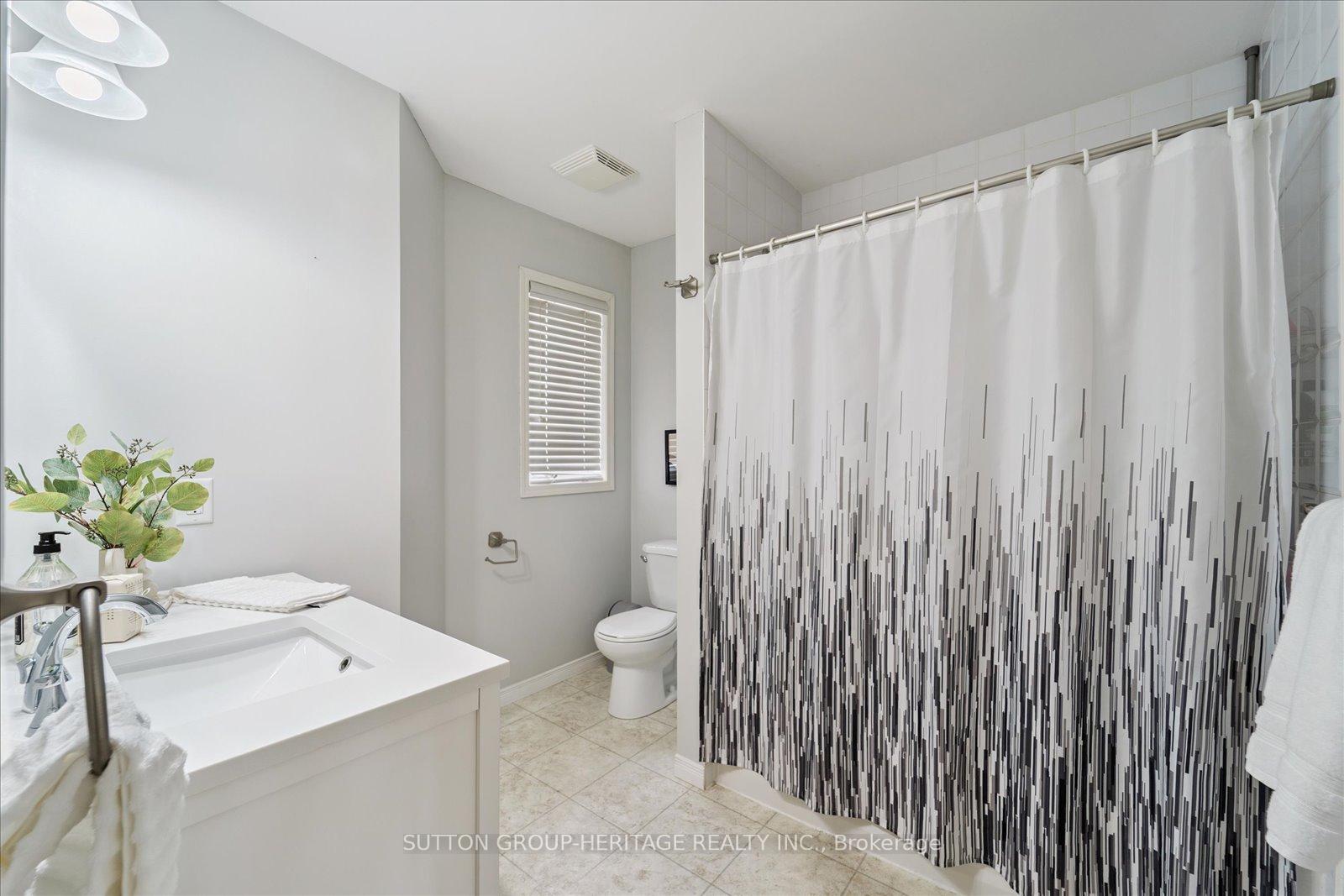 Photo 25 of 92 Trudeau Drive, Clarington, Bowmanville — HOMEH