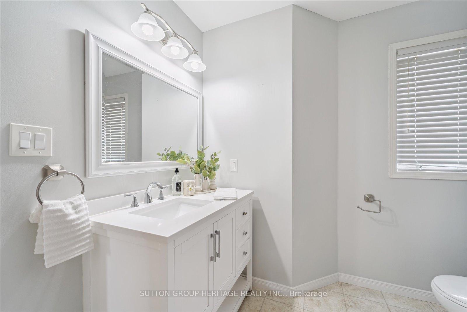 Photo 26 of 92 Trudeau Drive, Clarington, Bowmanville — HOMEH