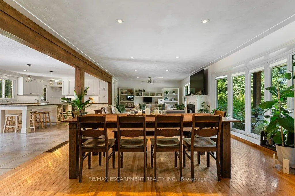 Photo 6 of 974 Safari Road, Hamilton, Rural Flamborough — HOMEH