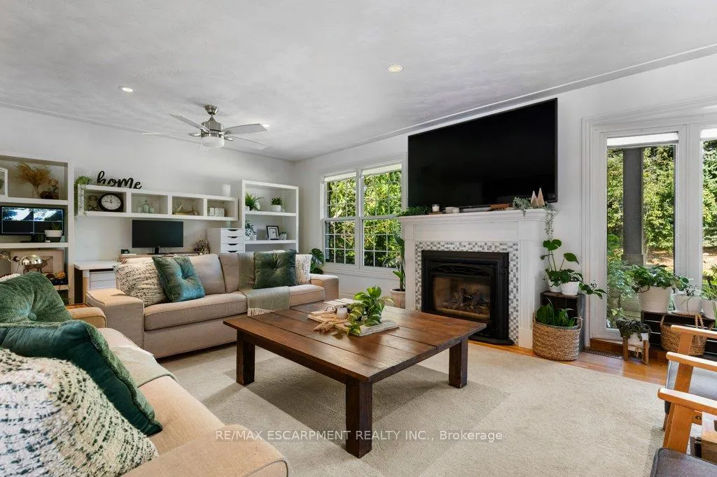Photo 8 of 974 Safari Road, Hamilton, Rural Flamborough — HOMEH