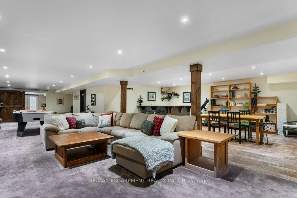 Photo 27 of 974 Safari Road, Hamilton, Rural Flamborough — HOMEH