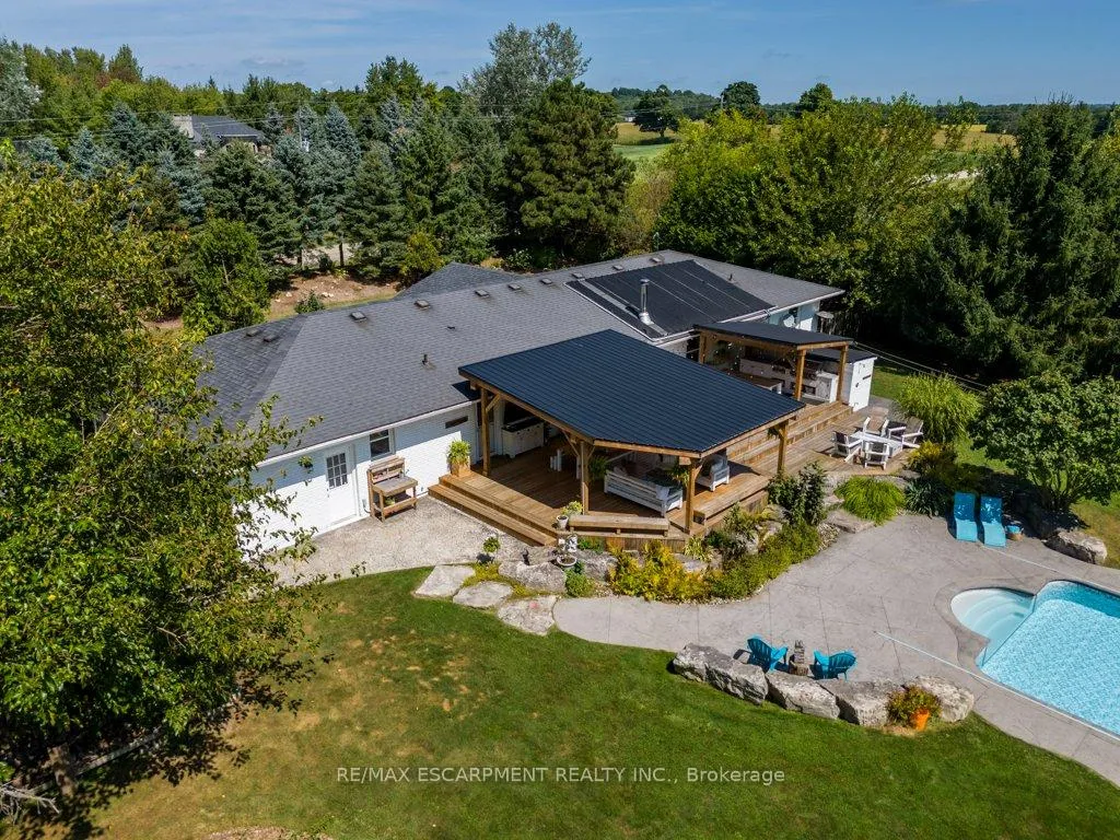 Photo 32 of 974 Safari Road, Hamilton, Rural Flamborough — HOMEH