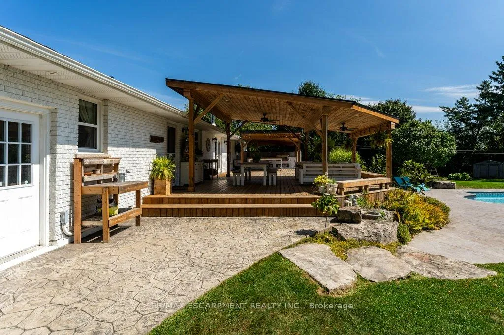 Photo 36 of 974 Safari Road, Hamilton, Rural Flamborough — HOMEH