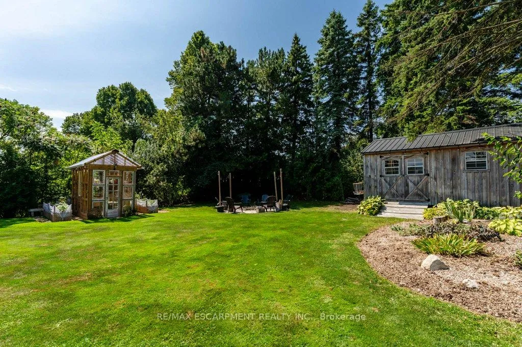 Photo 40 of 974 Safari Road, Hamilton, Rural Flamborough — HOMEH