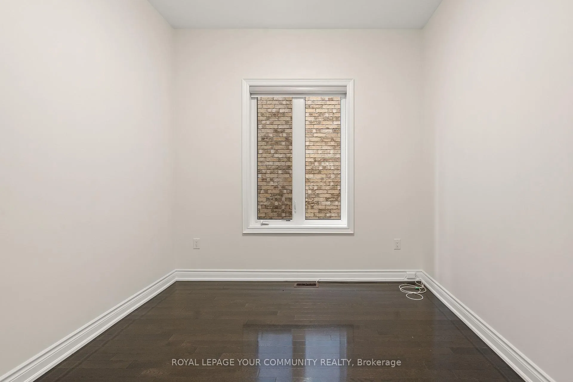 Photo 6 of 23 Pelee Avenue, Vaughan, Kleinburg — HOMEH