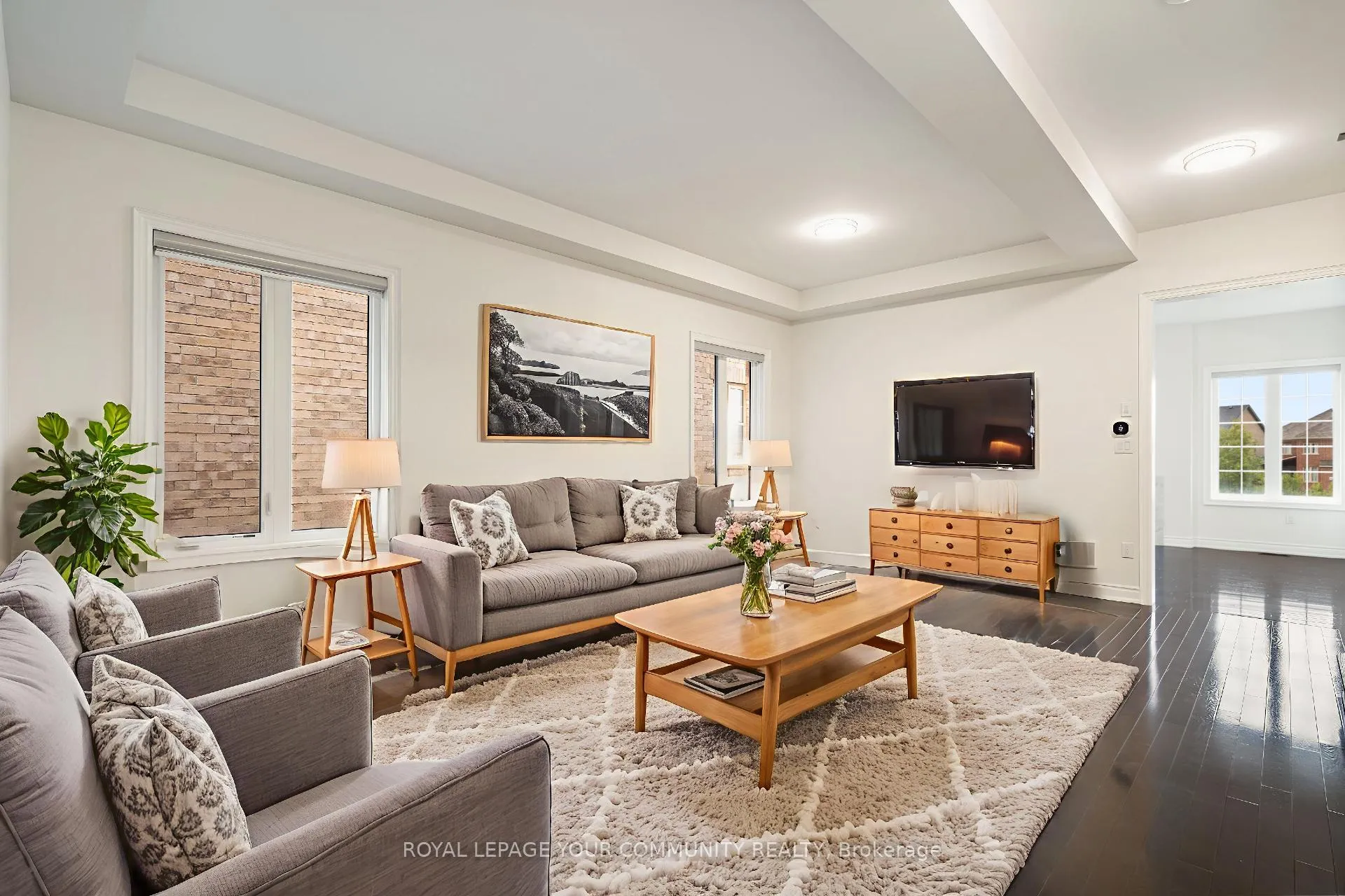 Photo 7 of 23 Pelee Avenue, Vaughan, Kleinburg — HOMEH